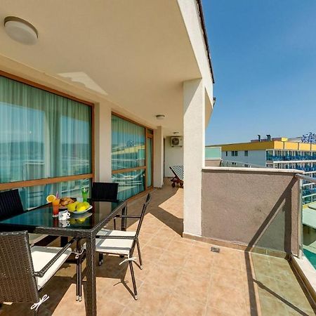 סאני ביץ' Briz Beach Apartments מראה חיצוני תמונה