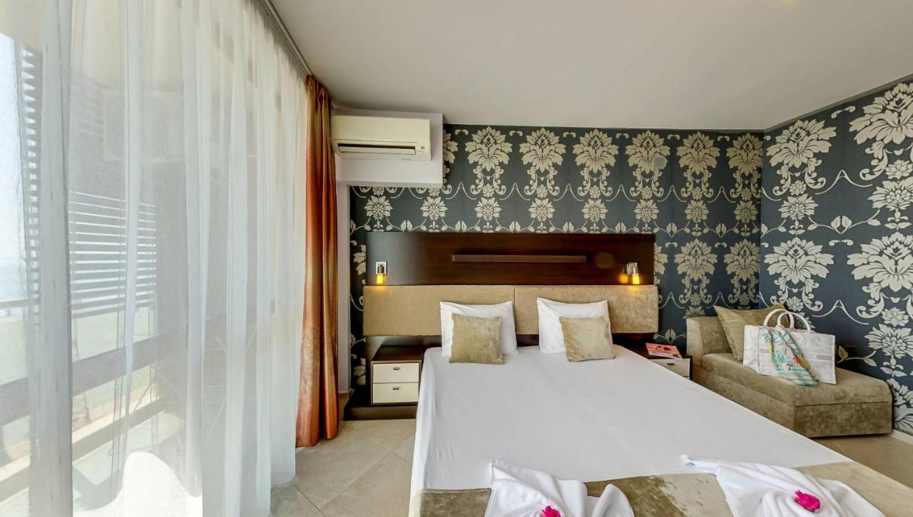 סאני ביץ' Briz Beach Apartments מראה חיצוני תמונה