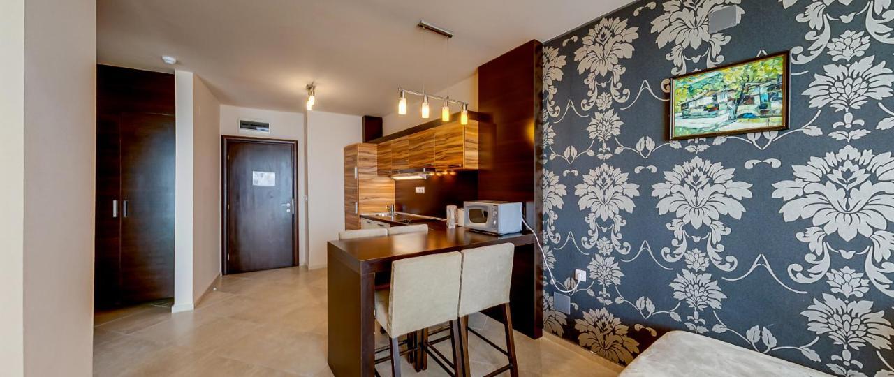 סאני ביץ' Briz Beach Apartments מראה חיצוני תמונה