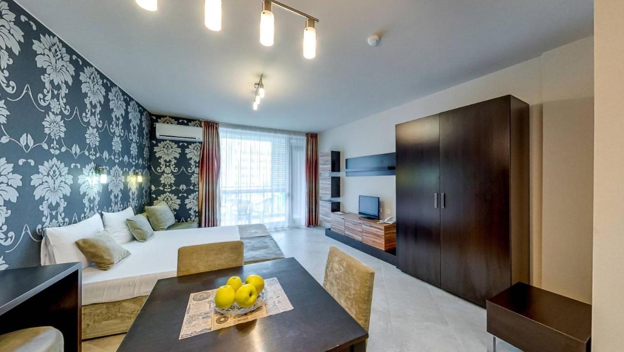 סאני ביץ' Briz Beach Apartments מראה חיצוני תמונה