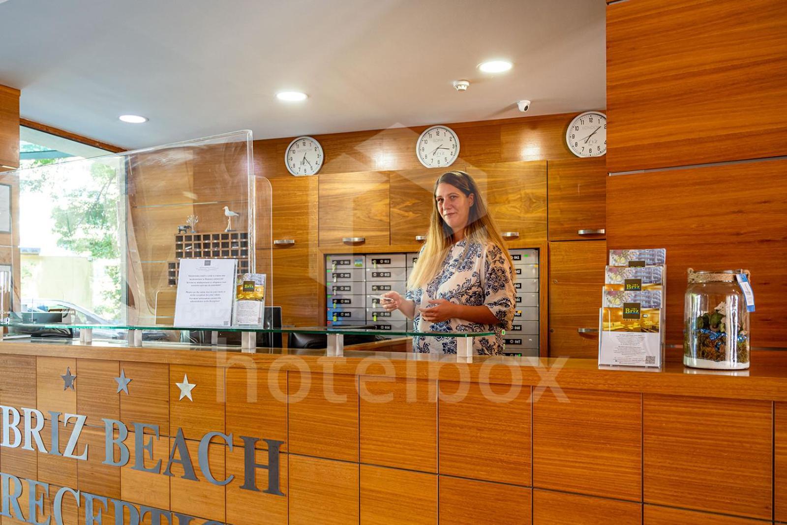 סאני ביץ' Briz Beach Apartments מראה חיצוני תמונה